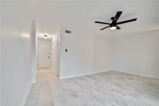 2600 Penny LN 118, Austin, TX 78757