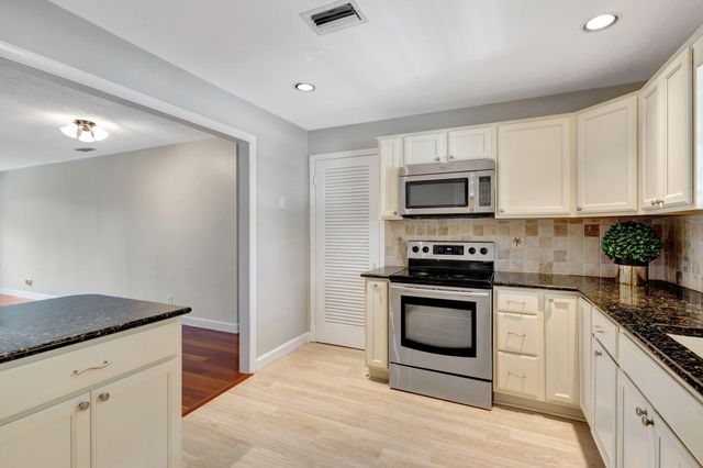 10789 N Military Trail 6, Palm Beach Gardens, FL 33410