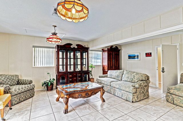 10789 N Military Trail 6, Palm Beach Gardens, FL 33410