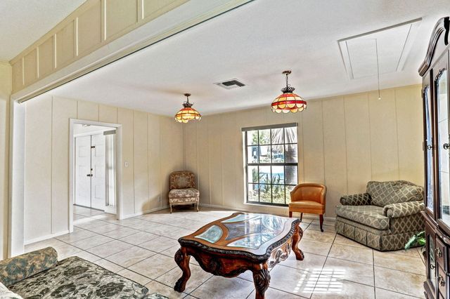 10789 N Military Trail 6, Palm Beach Gardens, FL 33410