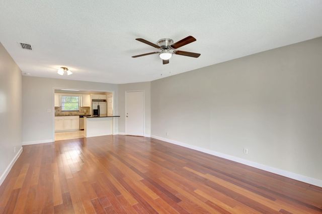 10789 N Military Trail 6, Palm Beach Gardens, FL 33410