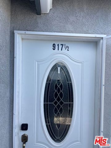 915 E 76th Place, Los Angeles, CA 90001