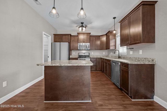 508 Aberdineshire Court, Hubert, NC 28539