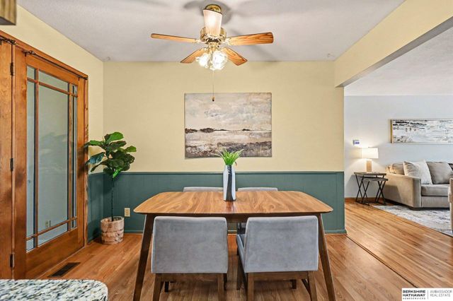 9142 Manderson Street, Omaha, NE 68134