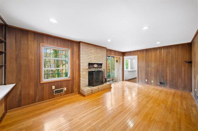 1570 Nantahalla NE Court, Atlanta, GA 30329