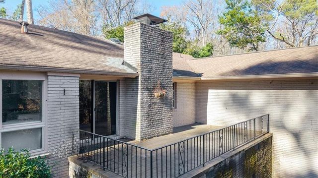 1570 Nantahalla NE Court, Atlanta, GA 30329