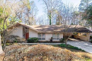 1570 Nantahalla NE Court, Atlanta, GA 30329