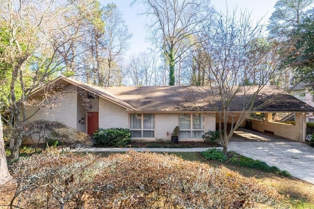 1570 Nantahalla NE Court, Atlanta, GA 30329