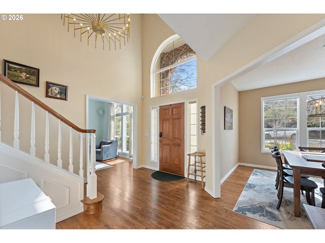 1546 Nw BENFIELD Dr, Portland, OR 97229