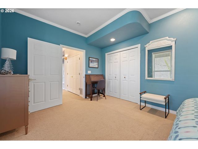 1546 Nw BENFIELD Dr, Portland, OR 97229