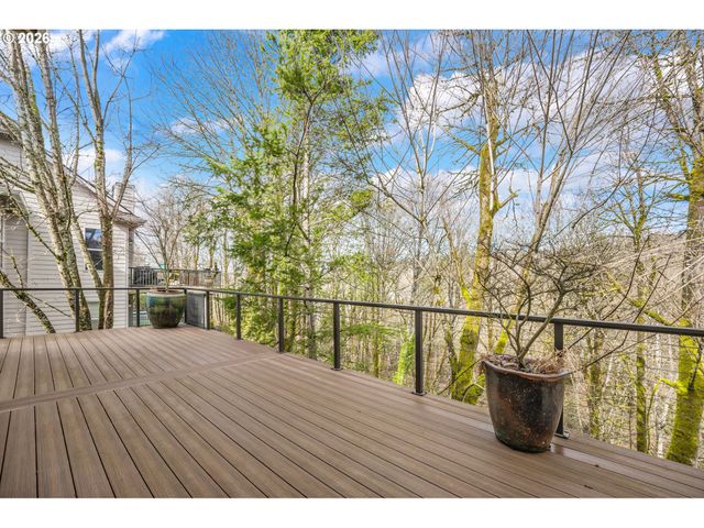 1546 Nw BENFIELD Dr, Portland, OR 97229