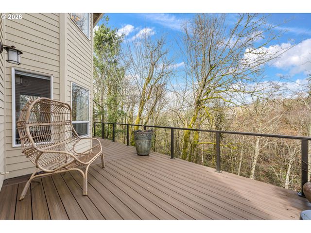 1546 Nw BENFIELD Dr, Portland, OR 97229