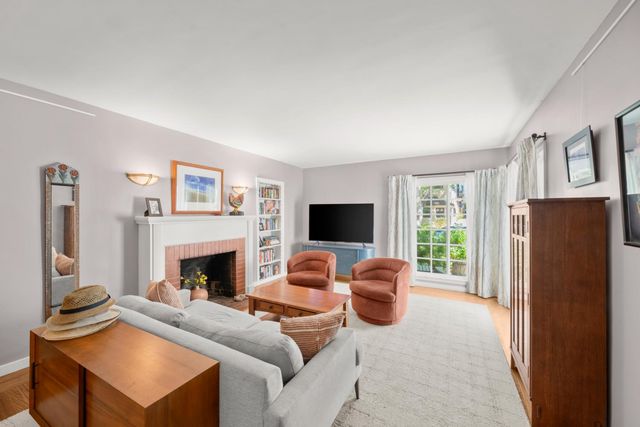 408 Santa Ynez Way, Sacramento, CA 95816