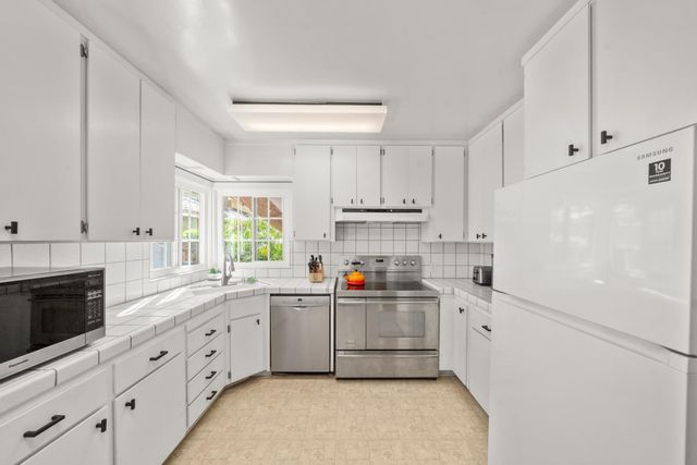 408 Santa Ynez Way, Sacramento, CA 95816