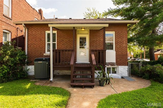 4716 Milentz Avenue, St Louis, MO 63116