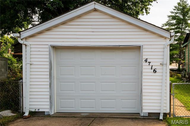 4716 Milentz Avenue, St Louis, MO 63116