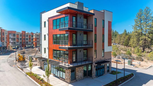 1140 SW Mt Bachelor Drive E301, Bend, OR 97702