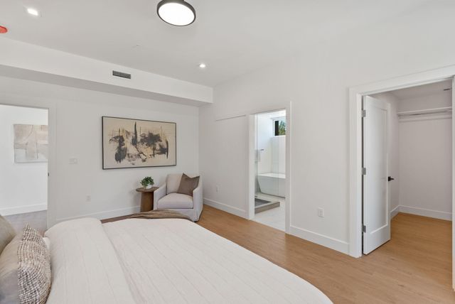 1140 SW Mt Bachelor Drive E301, Bend, OR 97702