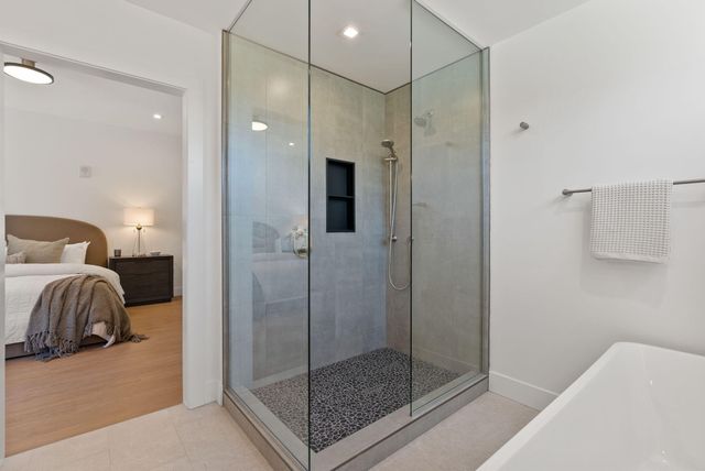 1140 SW Mt Bachelor Drive E301, Bend, OR 97702