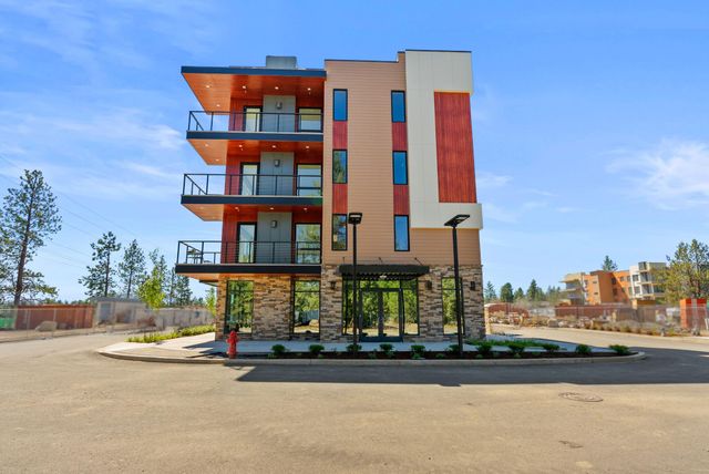 1140 SW Mt Bachelor Drive E301, Bend, OR 97702