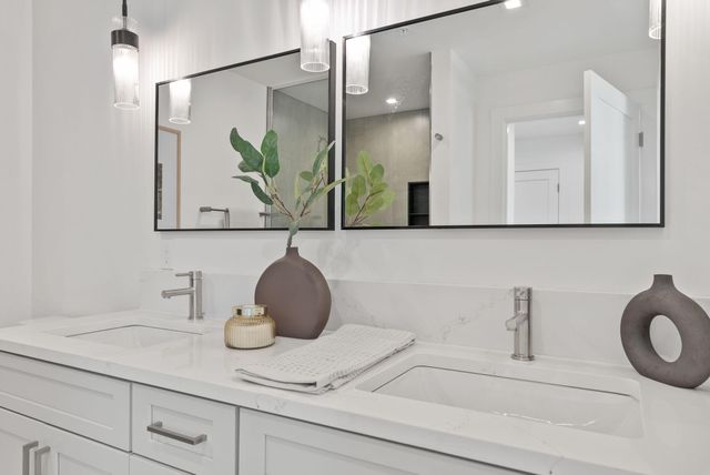 1140 SW Mt Bachelor Drive E301, Bend, OR 97702