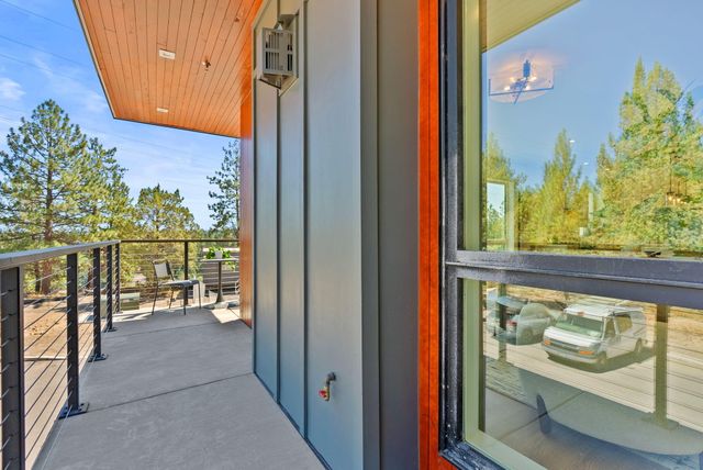 1140 SW Mt Bachelor Drive E301, Bend, OR 97702