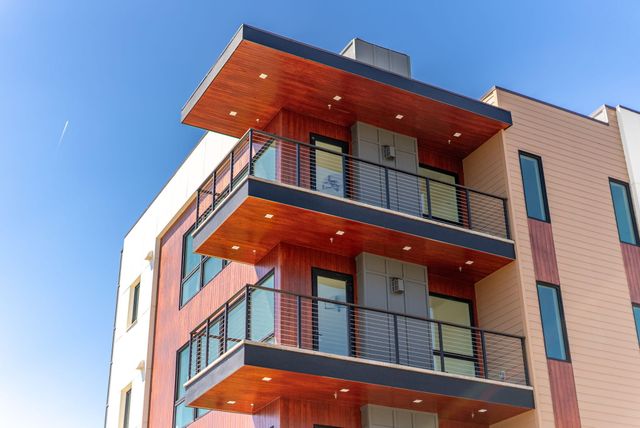 1140 SW Mt Bachelor Drive E301, Bend, OR 97702