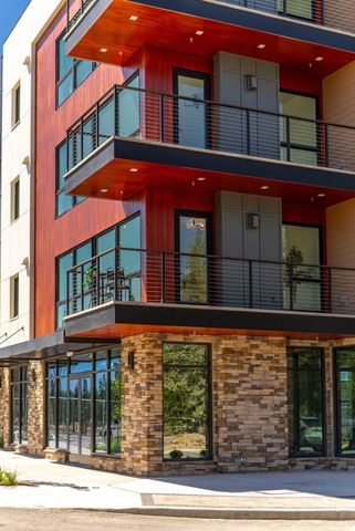 1140 SW Mt Bachelor Drive E301, Bend, OR 97702