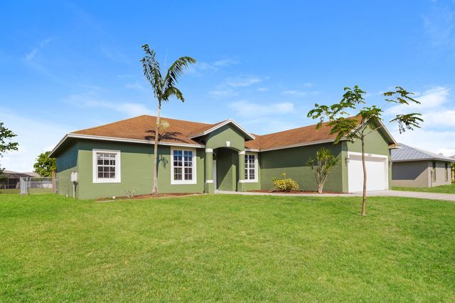 3889 SW Wycoff Street, Port St Lucie, FL 34953
