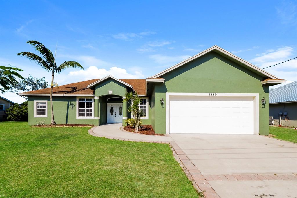3889 SW Wycoff Street, Port St Lucie, FL 34953
