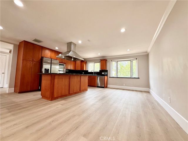 24204 Calvert, Woodland Hills, CA 91367