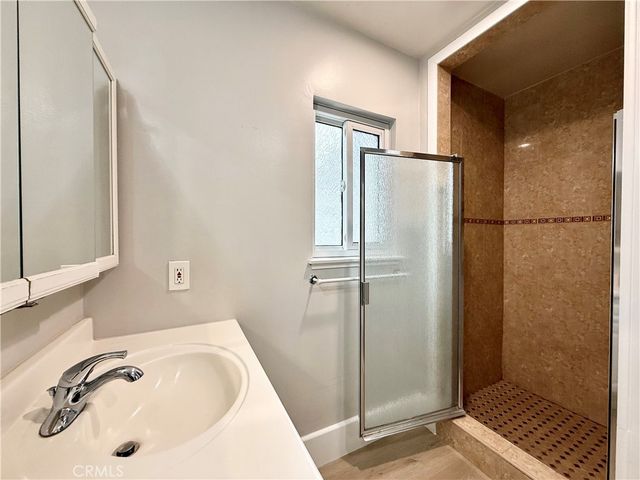 24204 Calvert, Woodland Hills, CA 91367
