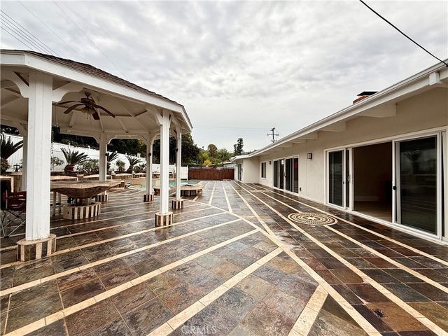 24204 Calvert, Woodland Hills, CA 91367