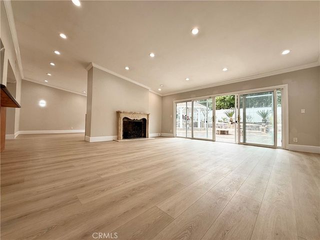 24204 Calvert, Woodland Hills, CA 91367