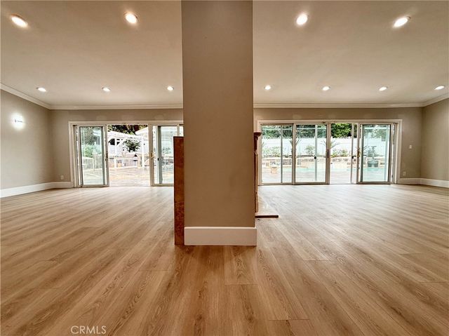 24204 Calvert, Woodland Hills, CA 91367