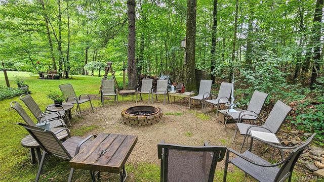 189 School House Road, Middletown, NY 10940
