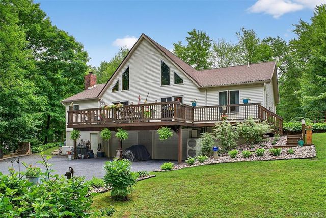 189 School House Road, Middletown, NY 10940