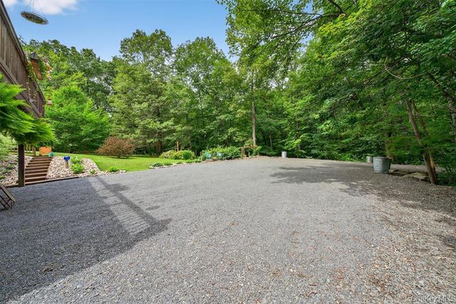 189 School House Road, Middletown, NY 10940