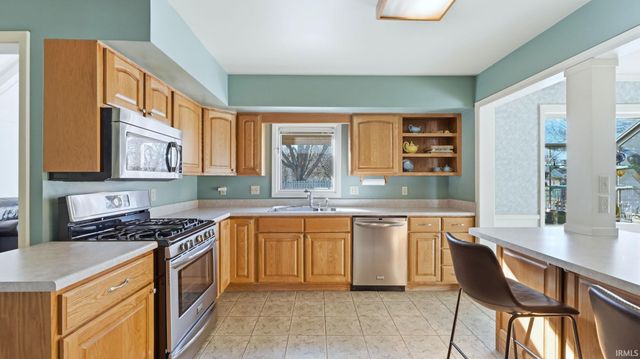 9417 Crystal Spring Drive, Fort Wayne, IN 46804