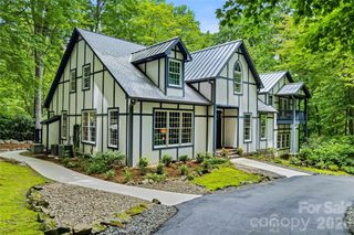 61 Scroops Drive, Swannanoa, NC 28778