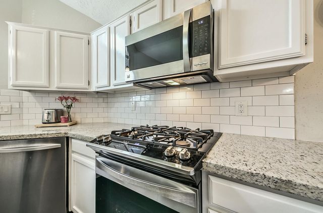 1118 Chelsea Lane, Pearland, TX 77581