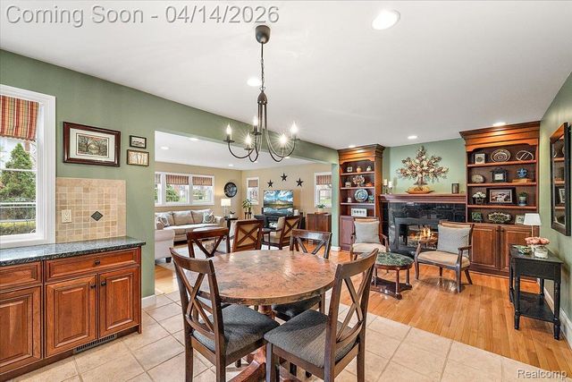 31251 Heath Court, Beverly Hills Village, MI 48025