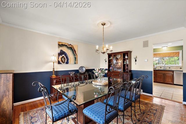 31251 Heath Court, Beverly Hills Village, MI 48025