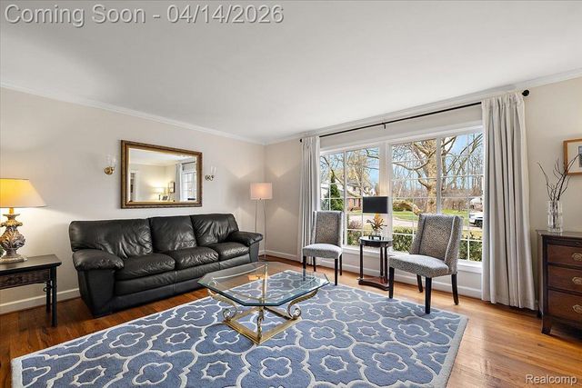 31251 Heath Court, Beverly Hills Village, MI 48025