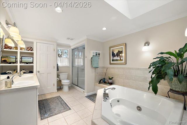 31251 Heath Court, Beverly Hills Village, MI 48025