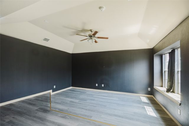 12604 Bay Avenue, Fort Worth, TX 76040