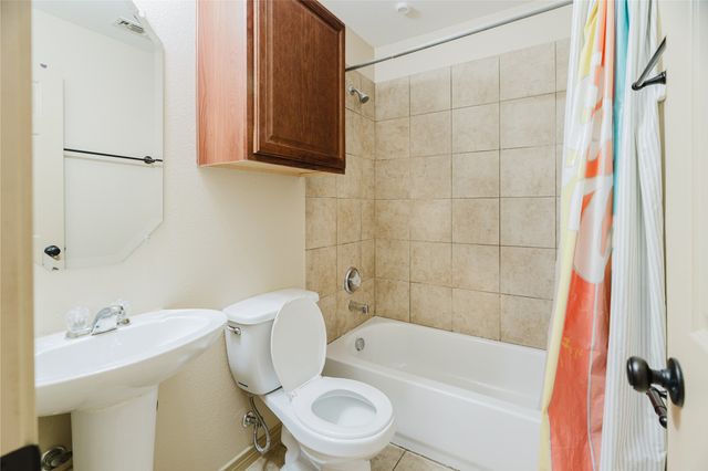 12604 Bay Avenue, Fort Worth, TX 76040