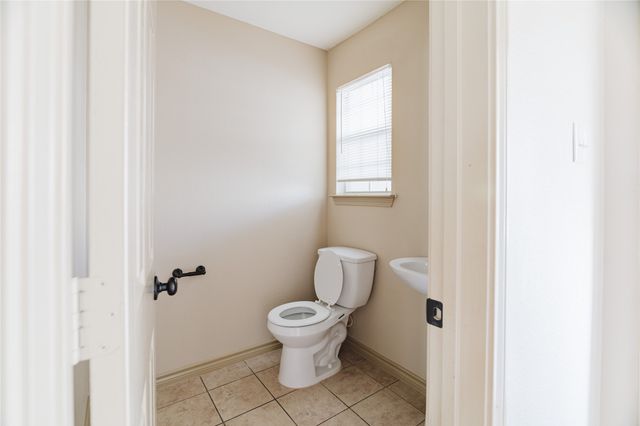 12604 Bay Avenue, Fort Worth, TX 76040