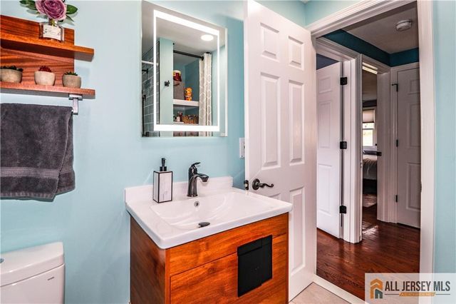 75 Grant Avenue, Fords, NJ 08863