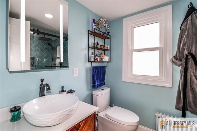 75 Grant Avenue, Fords, NJ 08863